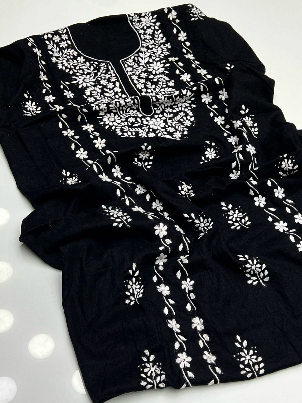 3 Yard Lawn Fabric – Hand Embroidered (Pakka Work)