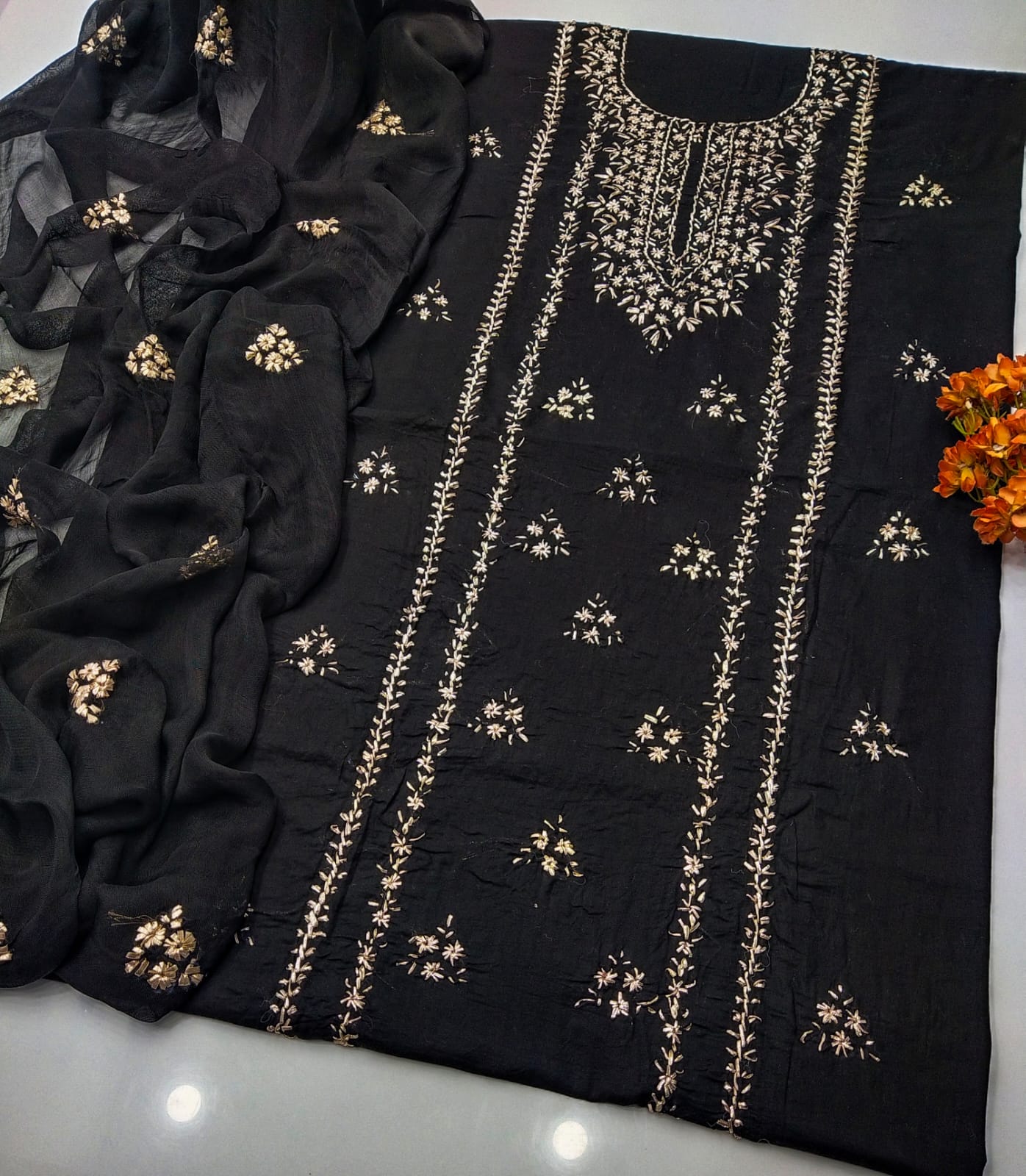 New Summer 2025 – Handmade Gota Gala Lawn Suit (3pc)